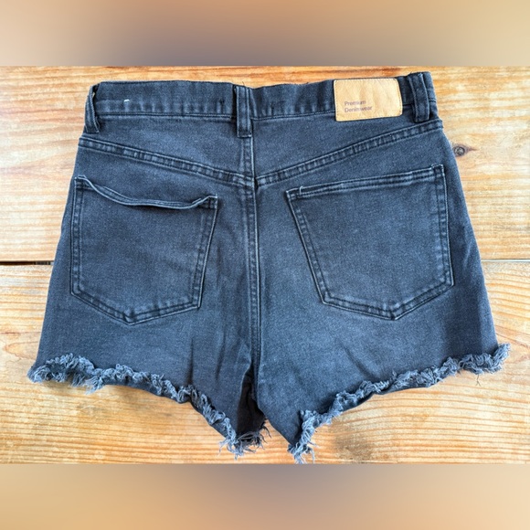 Love Tree Distressed Black Jean Shorts Size Medium - Picture 5 of 6